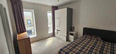 Double Room with Private Bathroom in Modern 2-Bed Main Photo