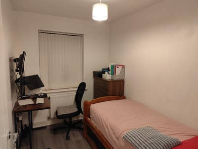1 Single bedroom to let Main Photo