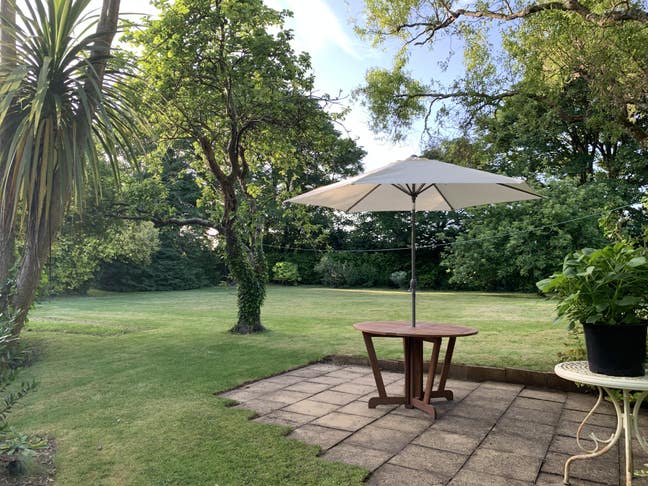 Double + Single rooms. Private detached home  Main Photo