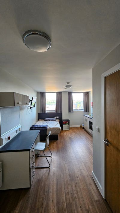 Tenancy Takeover – Studio Apartment Main Photo