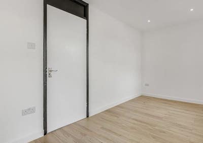 Double Room + Private Bathroom in Hackney Main Photo