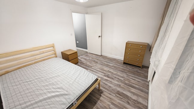 Double bedroom and master bedroom  Main Photo