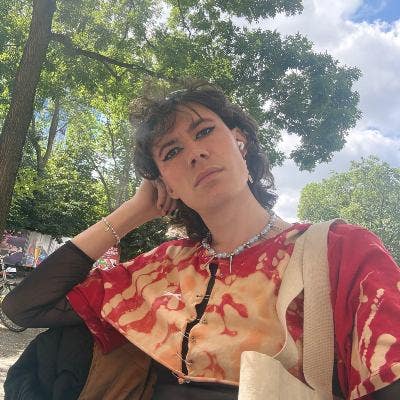 Hiya my name is Quinn I’m a trans femme gi... Main Photo