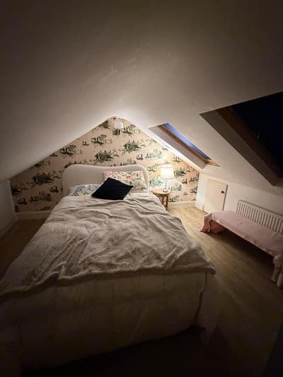 Top Bedroom in homely furnished flat Main Photo