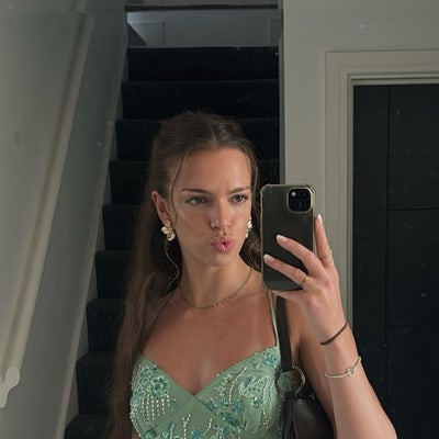 Young Professional Looking for Flat/House Share  Main Photo