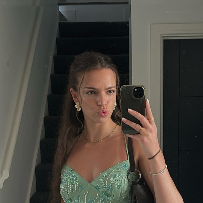 Young Professional Looking for Flat/House Share  Main Photo