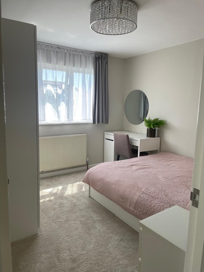 Spacious Room to Rent - Norbury - Bills Included  Main Photo