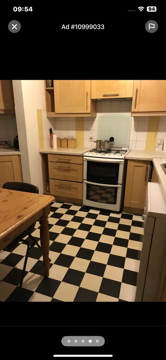 Room to let in shared house near Glos Quays Main Photo