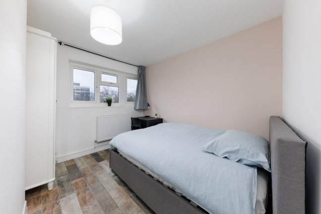 🔥 Why Paying More? 2 Rooms - Zone 1 - Ava. Soon Main Photo