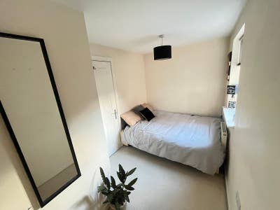 Spacious Ground Floor flat Main Photo