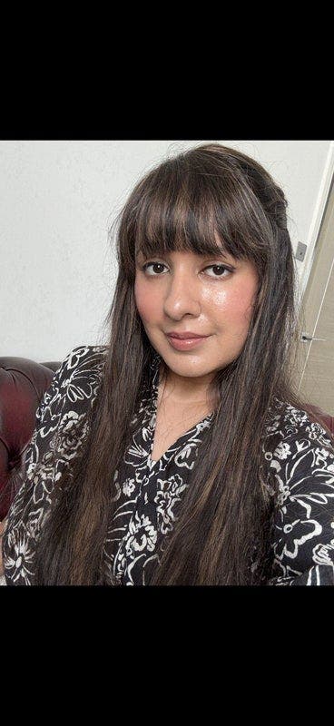 Professional Female seeks a single or double room Main Photo