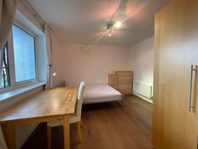 1 Stylish Room Near Canary Wharf [8] Main Photo