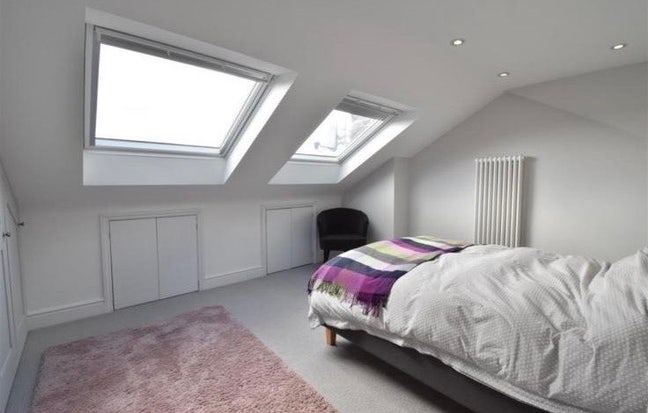 Spacious Ensuite Double Bedroom Main Photo