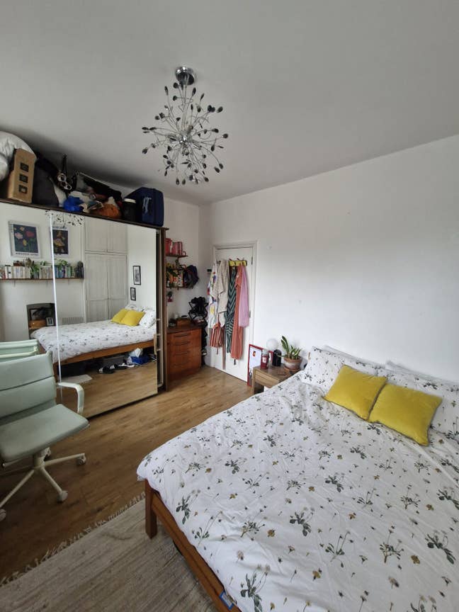 Spacious sunny double room in Lower Clapton Main Photo