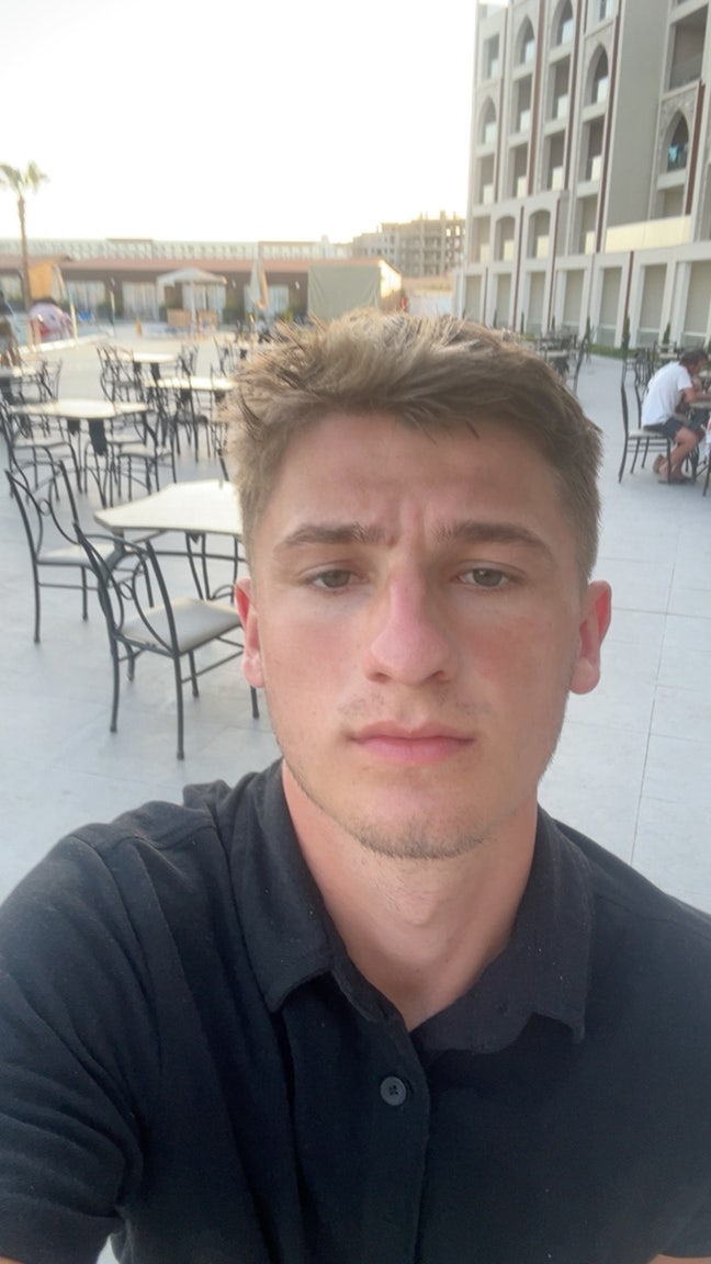 Looking for a room to rent or people to move with Main Photo