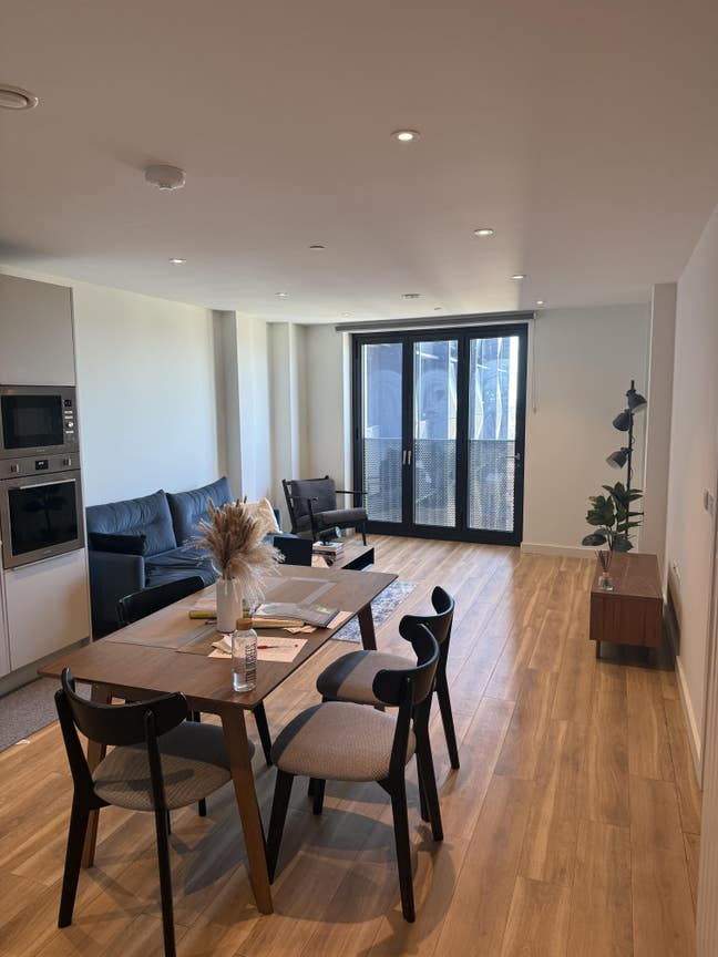 Furnished Room available - Croydon Main Photo