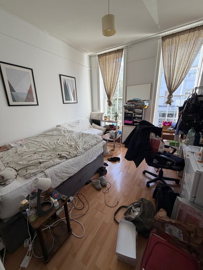 Amazing Location Studio Flat Main Photo