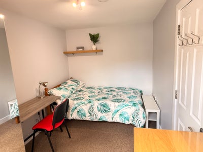 ⭐Bright Rooms  &pound;825 &pound;895 ⭐ Main Photo