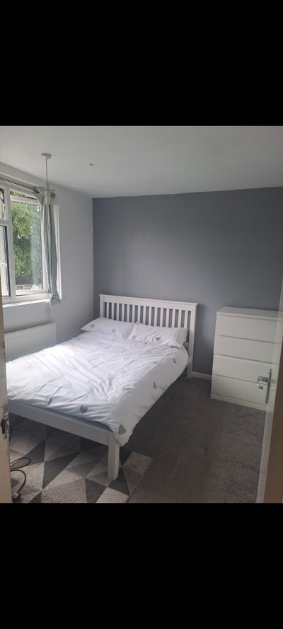 1 double room for female lodger only please. Main Photo