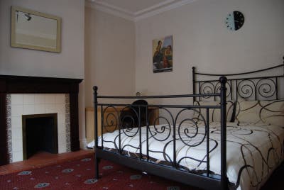 Very large room in shared student house Main Photo