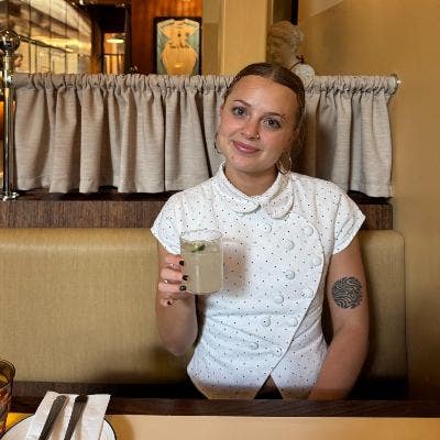 22 y/o seeking friendly house/flat share :) Main Photo
