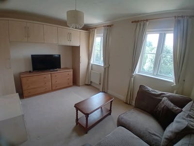 Whole first floor in 3 story house, all bills inc Main Photo