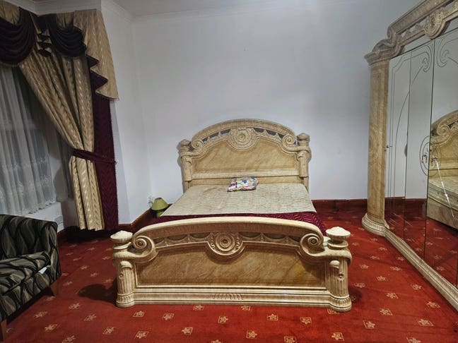 Very big double room is available now  Main Photo
