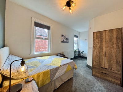 Newly Refurbished High-End Hmo in Great Location Main Photo