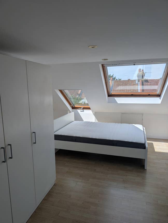 Light filled room on top floor in E.Croy &pound;800 incl Main Photo