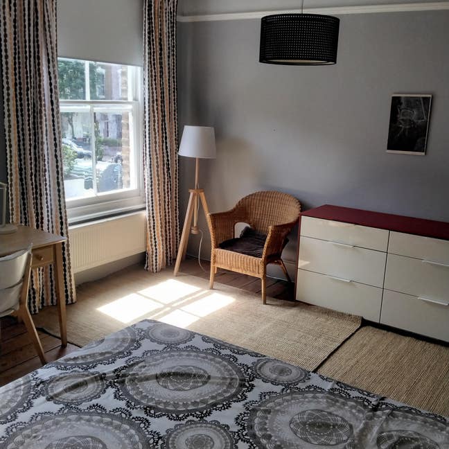 Massive double room in calm, happy household. Main Photo