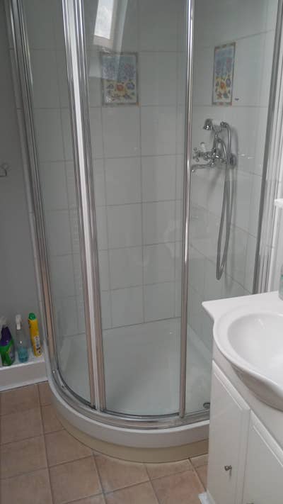 Newly Refurbished Double Bedroom With En-suite   Main Photo