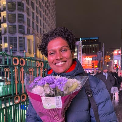 Professional Female seeks a single or double room Main Photo