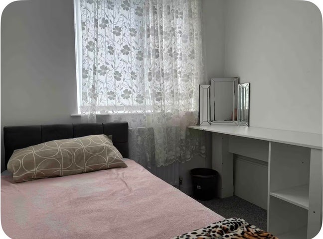 3 bedroom Share house  Main Photo