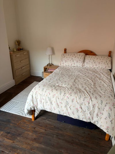 Bedroom Available in Lovely House   Main Photo