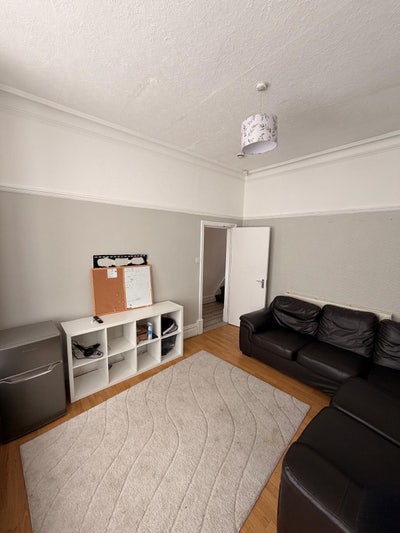 Headingley  Property - Newly refurbished  Main Photo