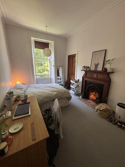 Room for rent in Marchmont flat Main Photo
