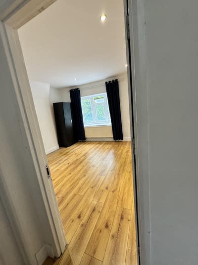 A Spacious Double Room for Singles and Couples  Main Photo