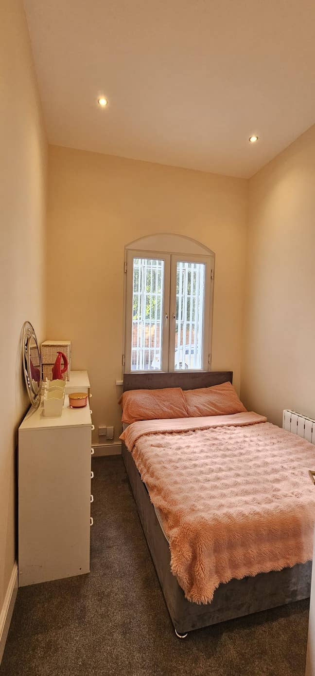 Stunning Double Bedroom in Prime Hinckley Location Main Photo