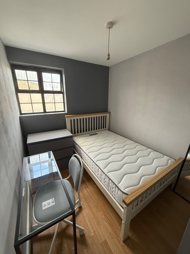Cosy Room Near London Fields!  Main Photo