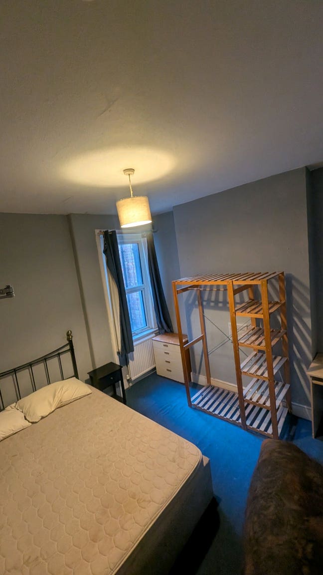 Cozy double room in NW2 Main Photo