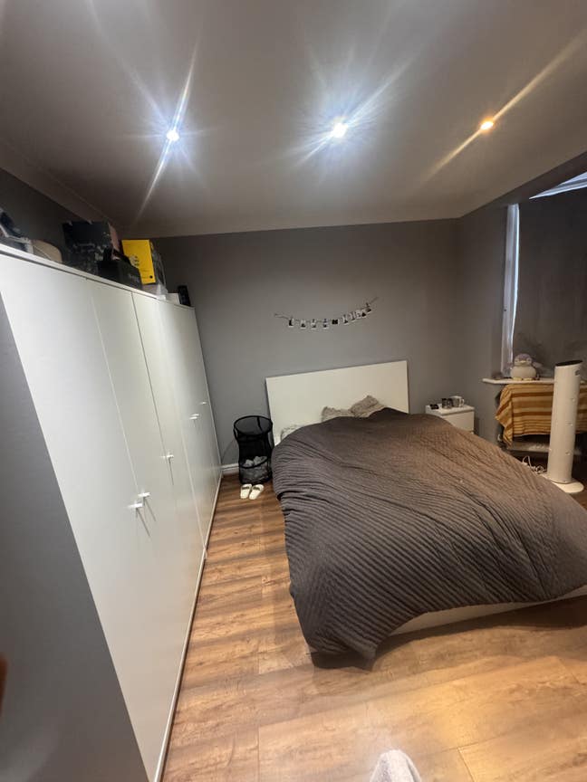 Spacious Double Bedroom to Rent – 5 Mins Walk from Main Photo