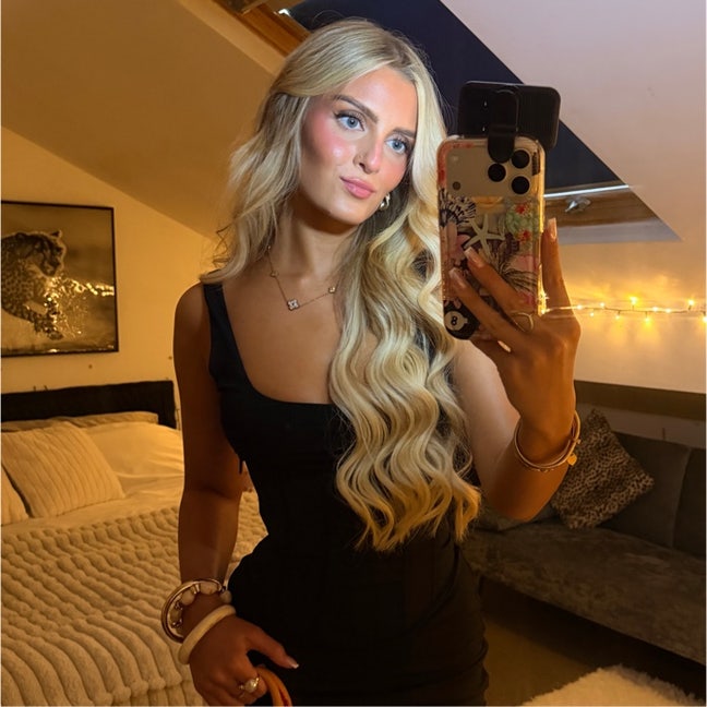 Hey I’m Melissa, I’m currently in my fina... Main Photo