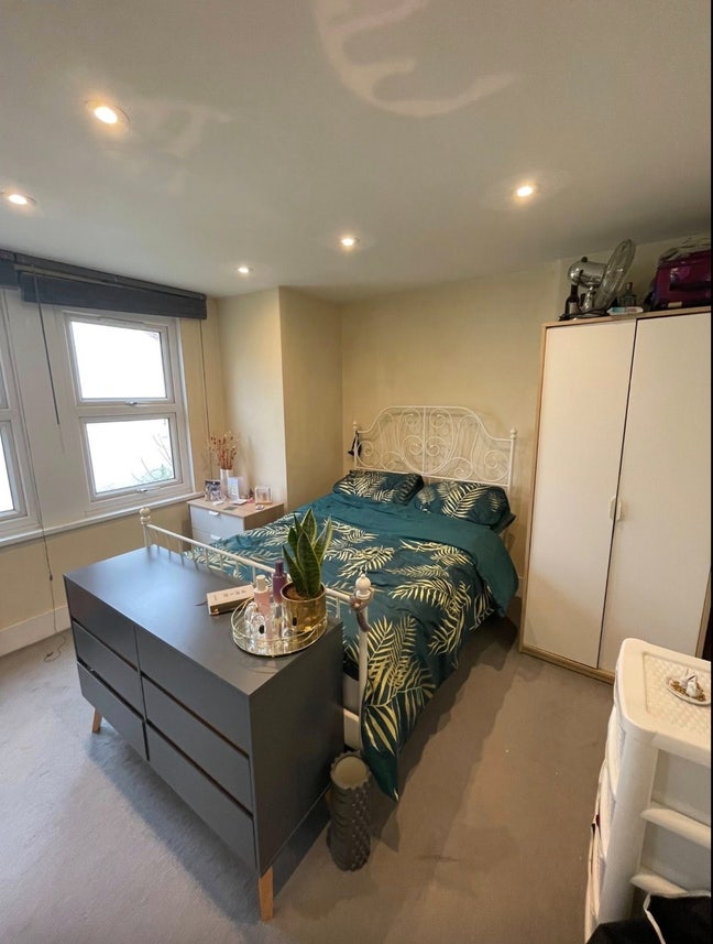 Double Room in Willesden! Main Photo