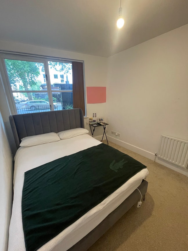 Bright Double En-Suite Room in Richmond Main Photo
