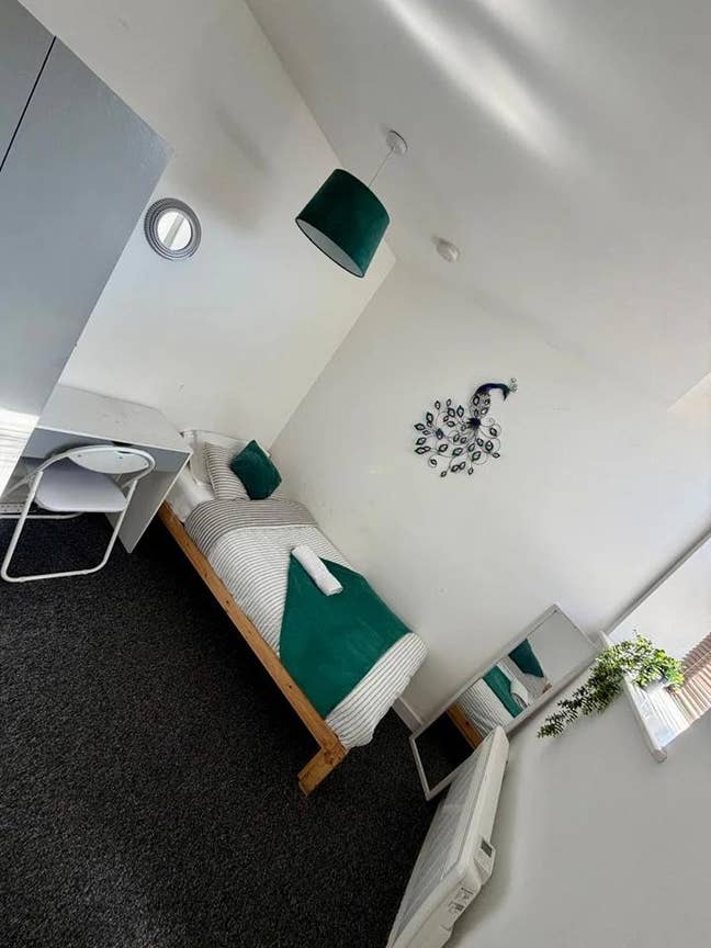 3 Bed Furnished Flat – M6 – Close to City Center Main Photo