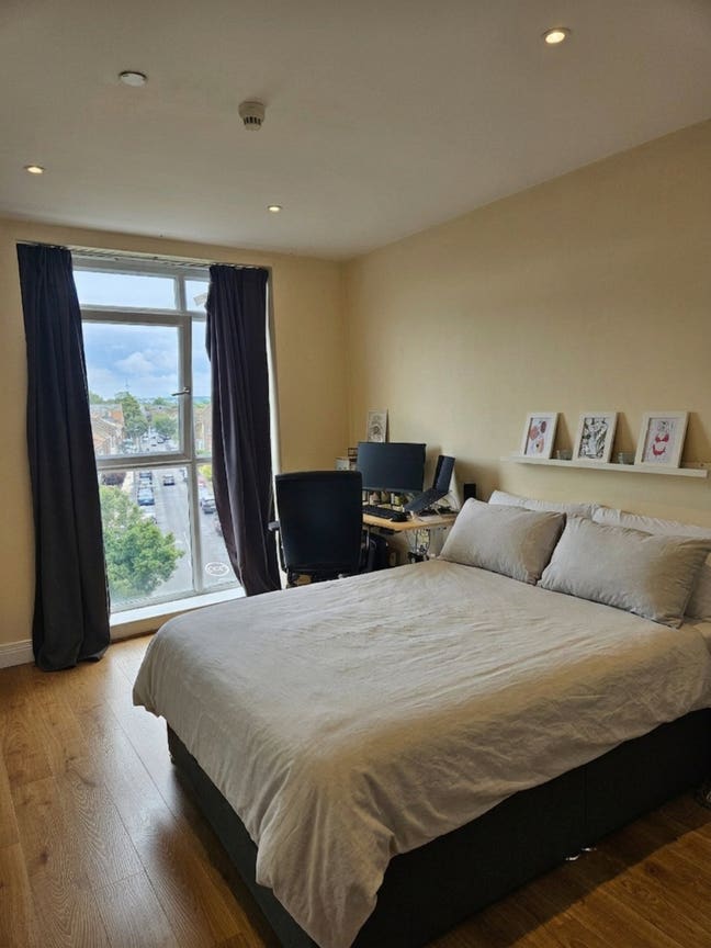 Room in Wimbledon Penthouse Apartment  Main Photo