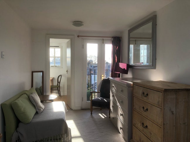 Attic flatette with great views Great location  Main Photo