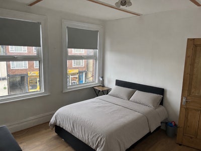 Double room - SE25 - all bills included  Main Photo