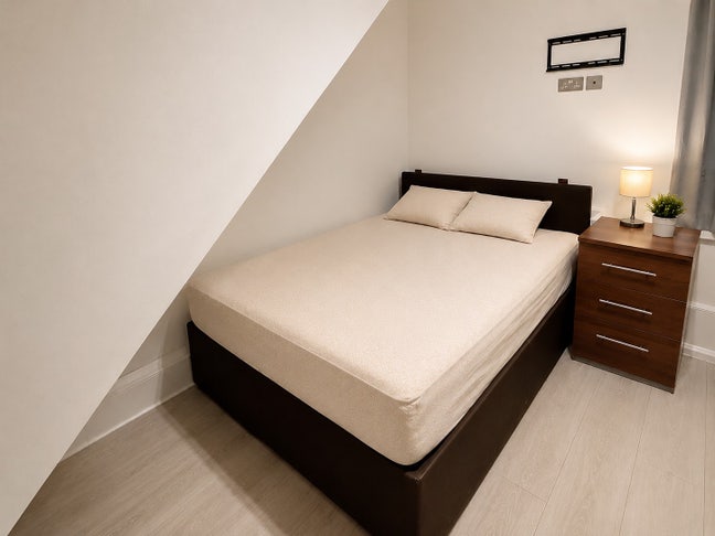 3 Beautiful Rooms in Putney (All Bills Included) Main Photo