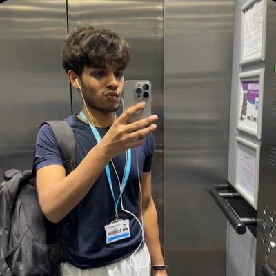19 year old Male seeks a single or double room Main Photo